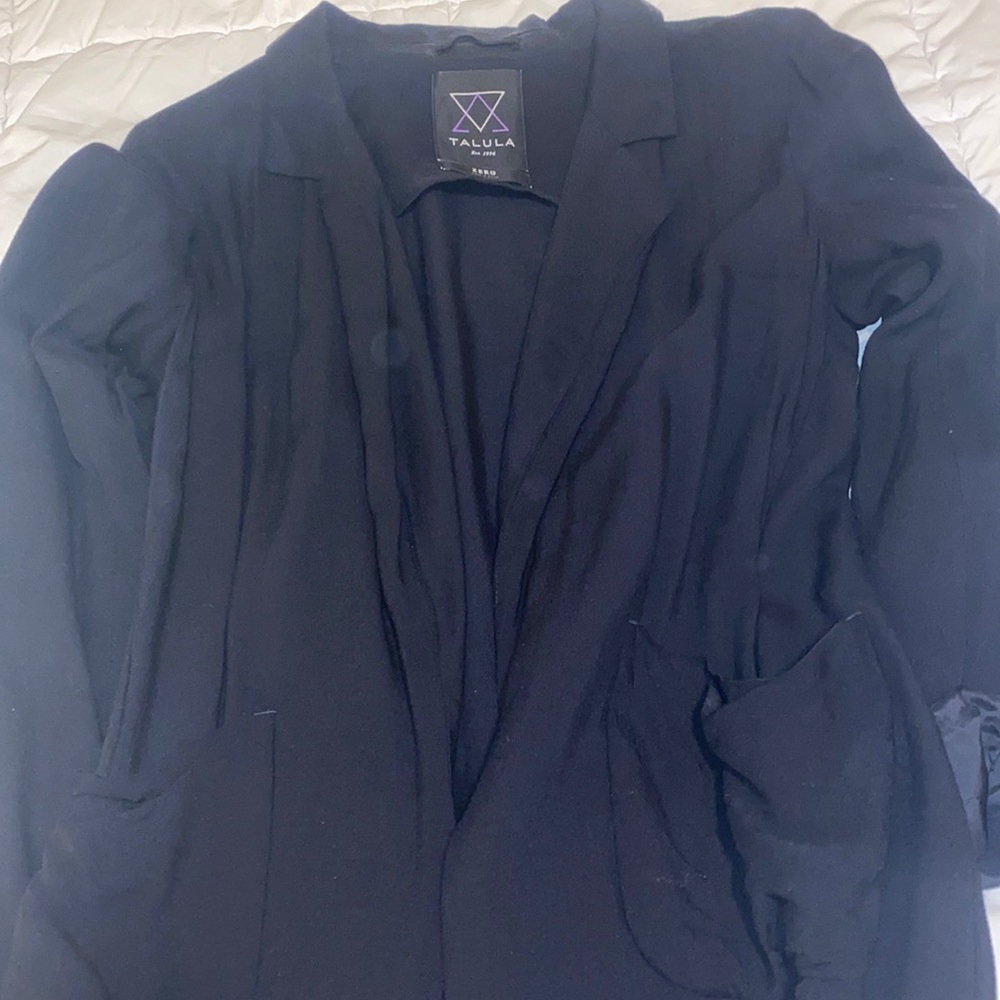 Aritzia Talula blazer